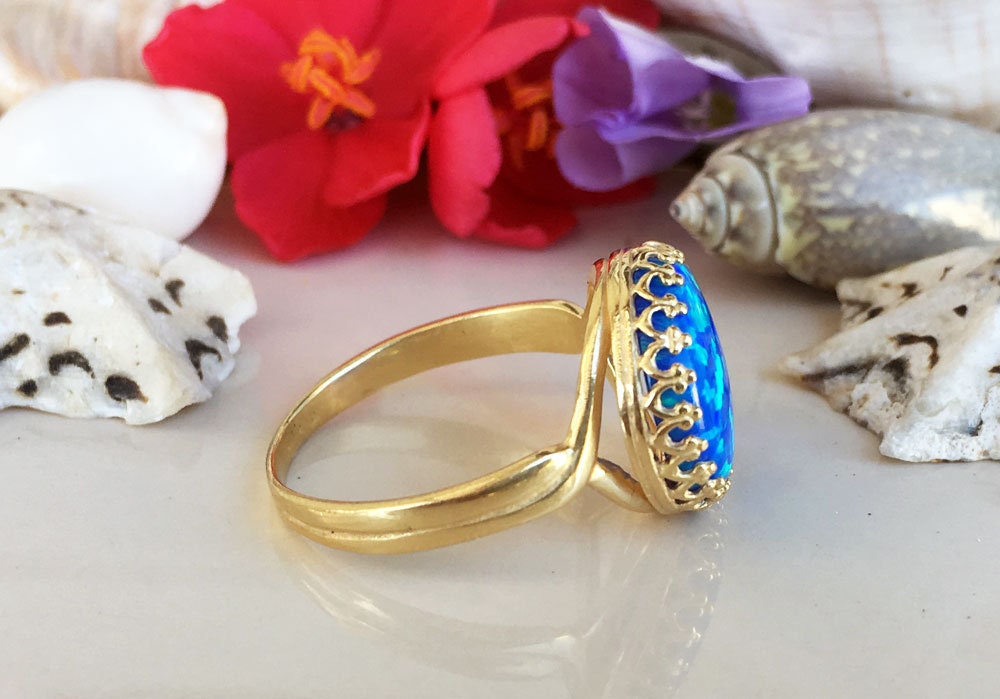 Large Blue Opal Round Crown Cocktail Statement Ring - H.L.Jewelry