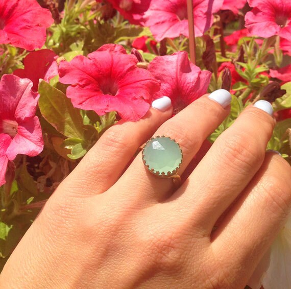 Large Green Chalcedony Cocktail Round Crown Ring - H.L.Jewelry