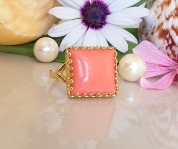 Large Peach Coral Square Crown Statement Ring - H.L.Jewelry