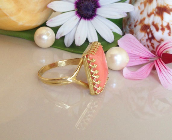 Large Peach Coral Square Crown Statement Ring - H.L.Jewelry