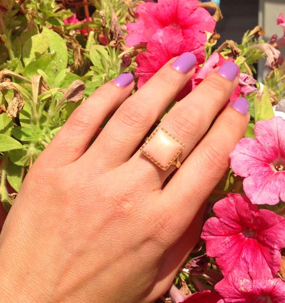 Large Peach Coral Square Crown Statement Ring - H.L.Jewelry
