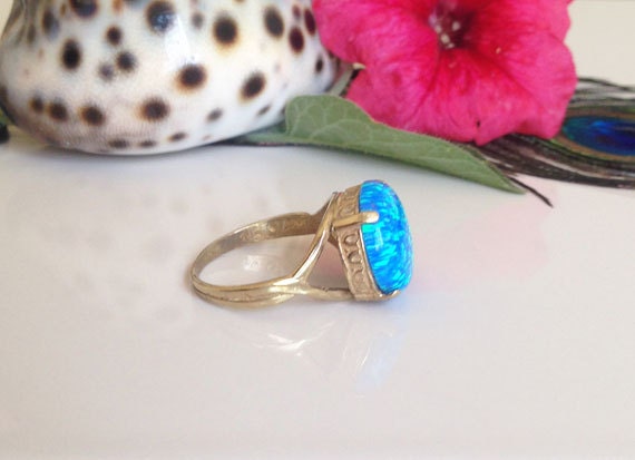Large Round Blue Opal Cocktail Statement Ring - H.L.Jewelry