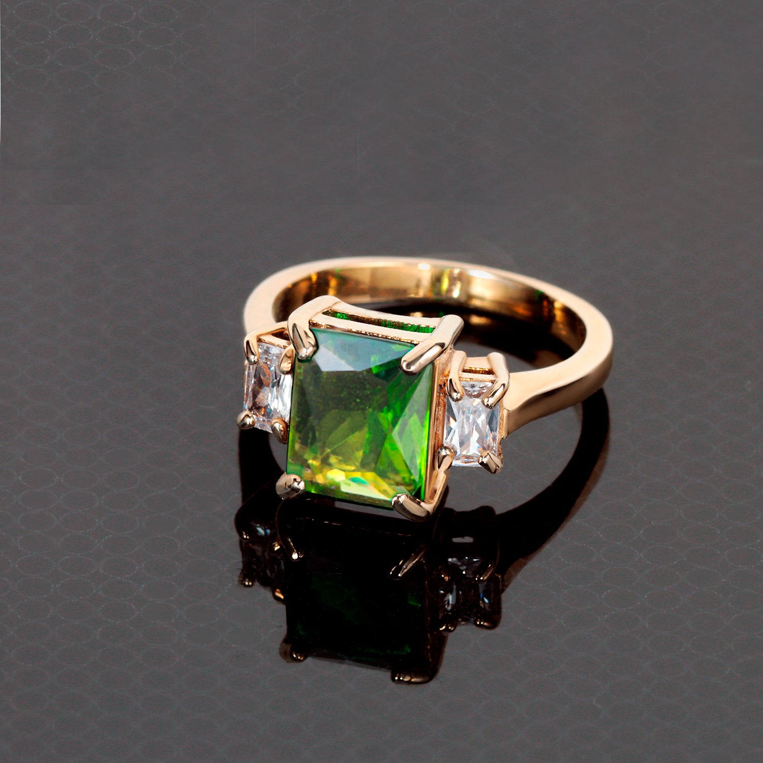 Octagon Peridot Ring with Clear Quartz Accents - H.L.Jewelry