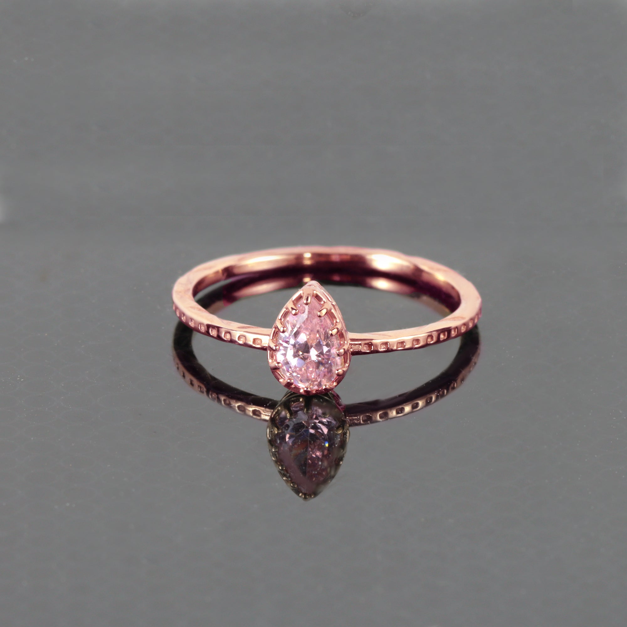 October Birthstone Pear Shaped Rose Quartz Simple Hammered Band Ring - H.L.Jewelry