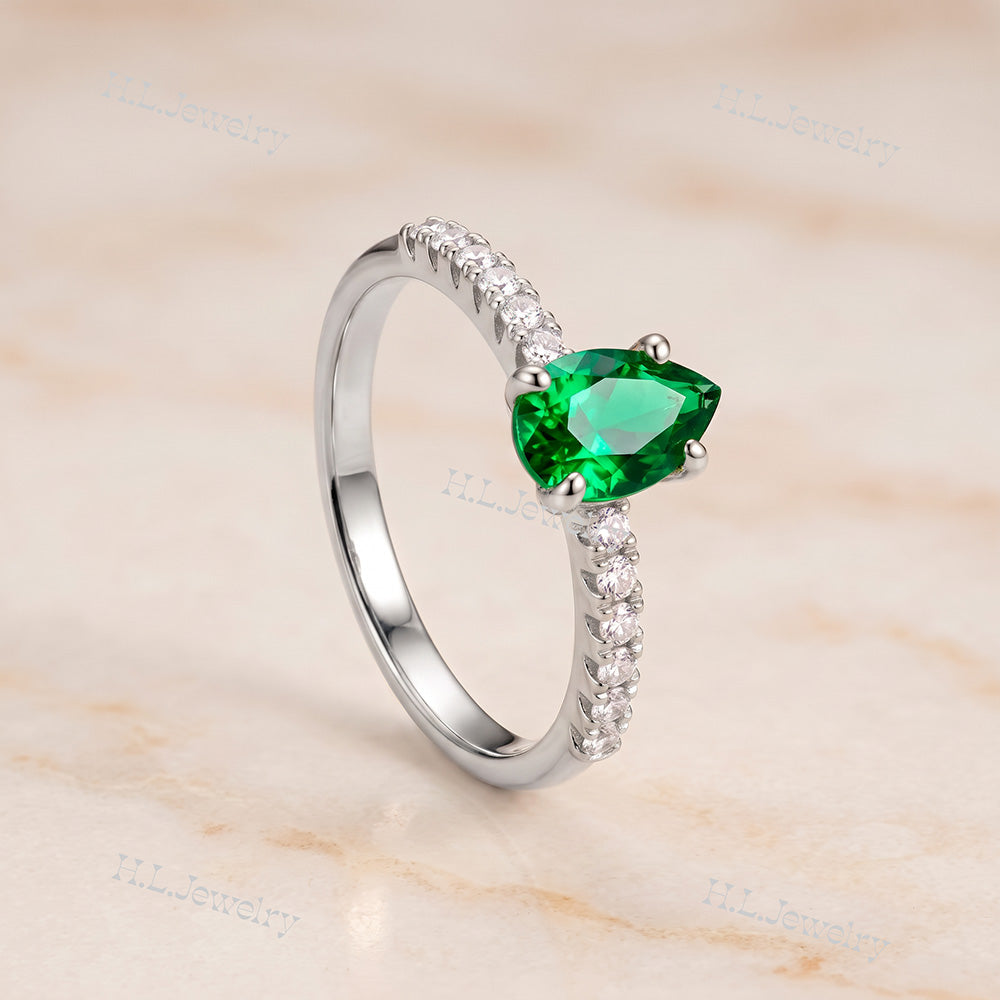 Pear-Shaped Emerald Delicate Ring with Clear Quartz Accents - H.L.Jewelry