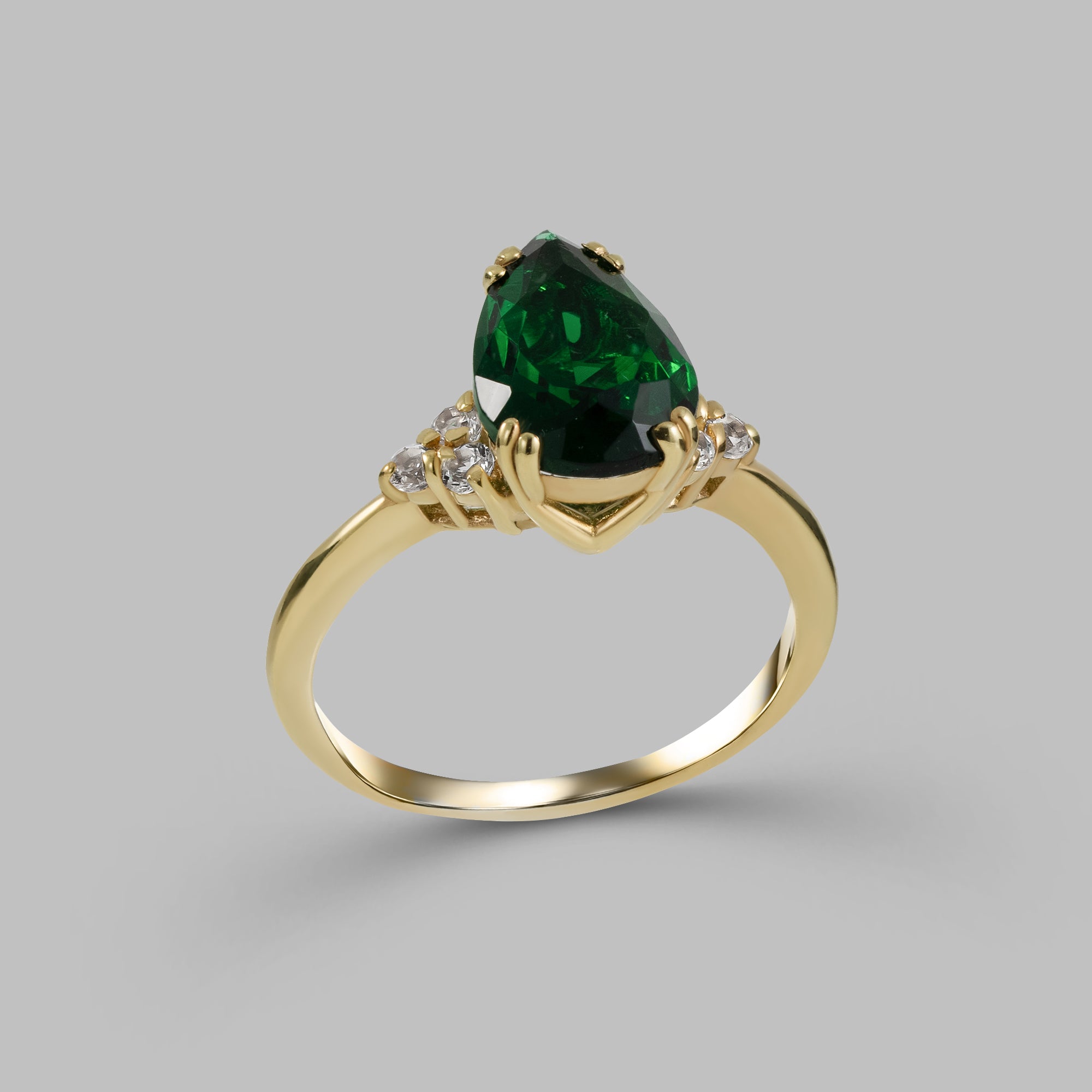 Pear-Shaped Emerald Engagement Ring with Clear Quartz Accents - H.L.Jewelry