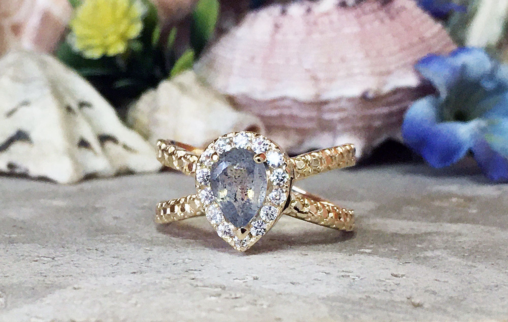 Pear-Shaped Labradorite Ring with Clear Quartz Halo - H.L.Jewelry