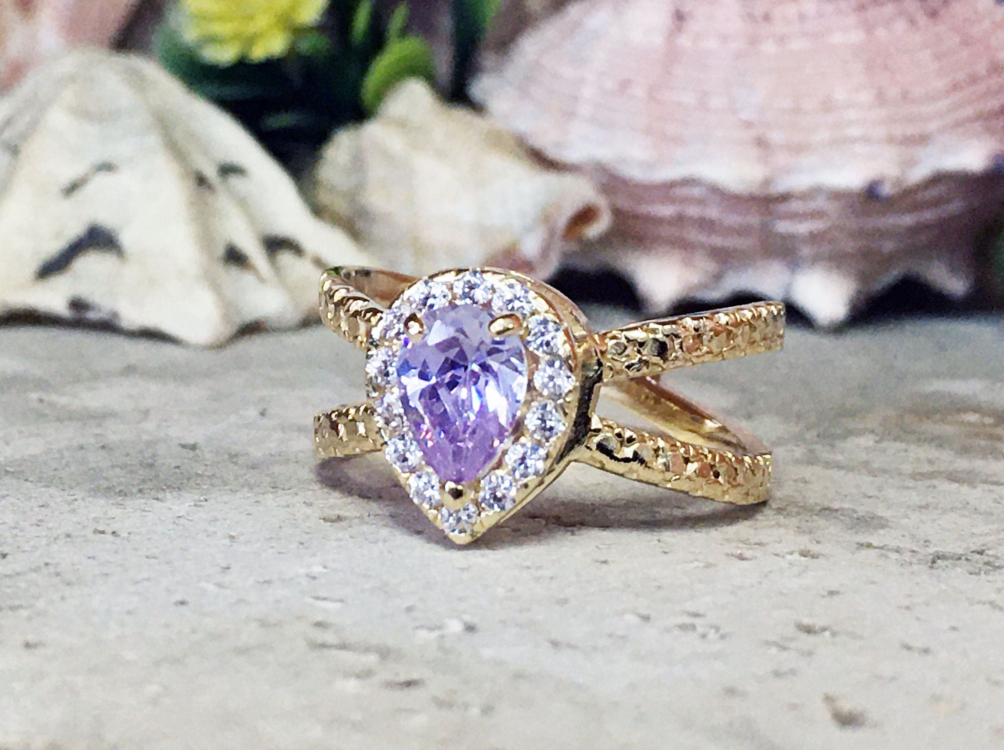 Pear-Shaped Lavender Amethyst Ring with Clear Quartz Halo - H.L.Jewelry