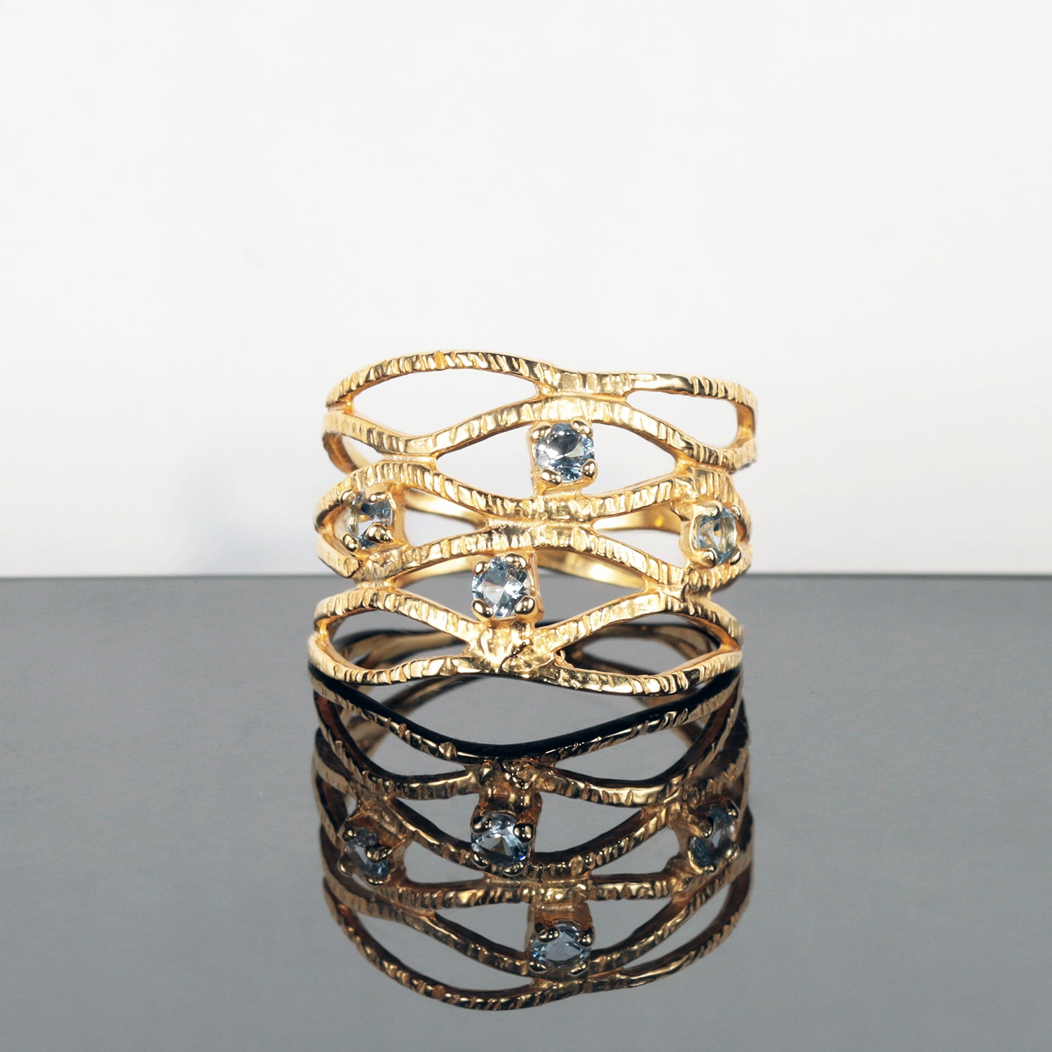 Round Aquamarine Four Stone Hammered Band Ring - H.L.Jewelry