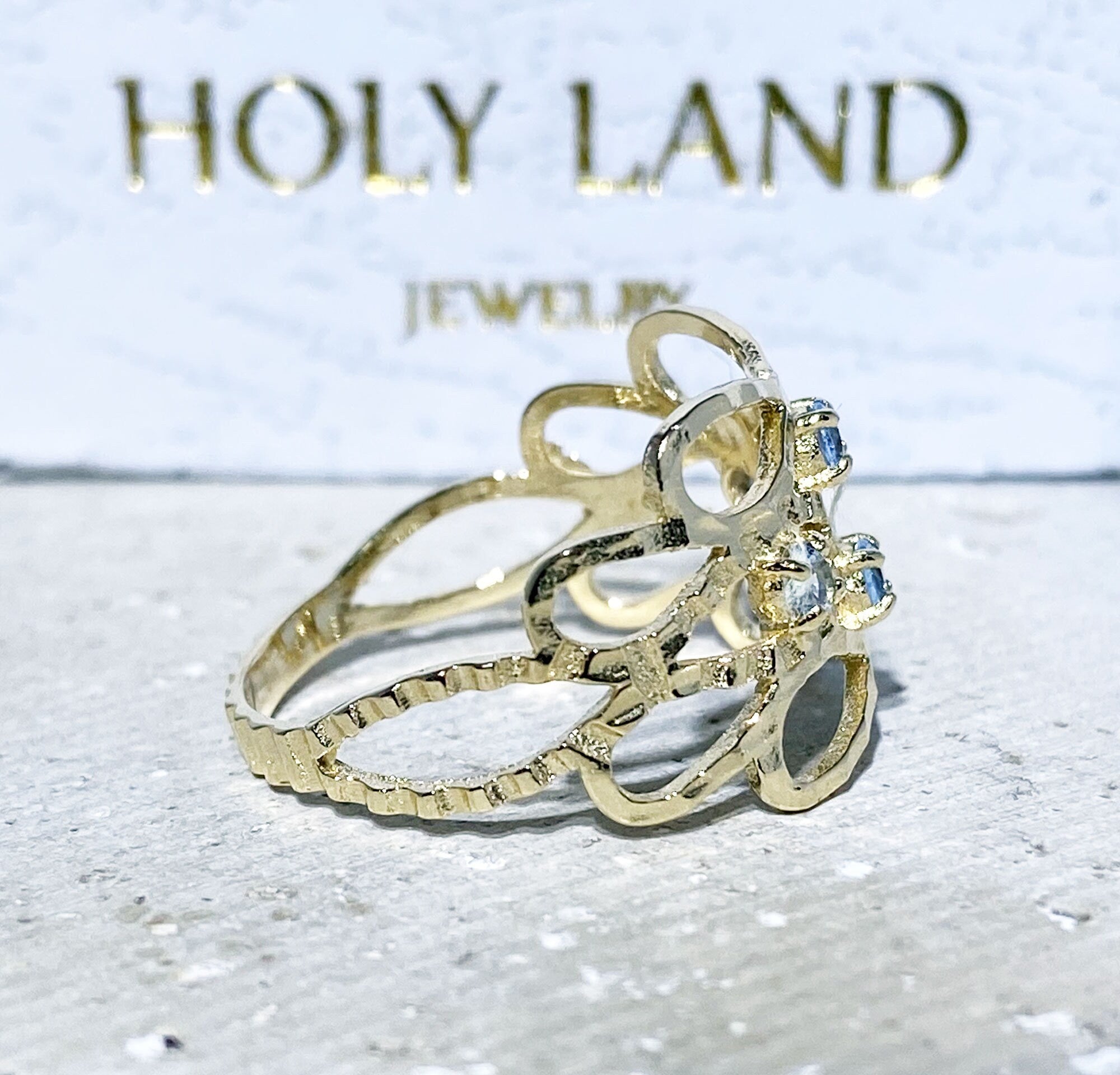 Round Blue Turquoise Four Stone Hammered Band Ring - H.L.Jewelry