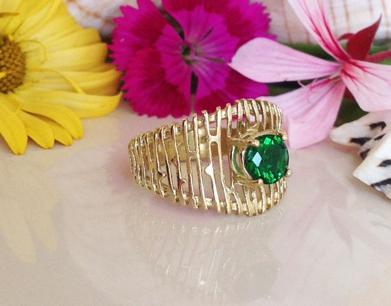 Round Emerald Gemstone Wide Band Statement Ring - H.L.Jewelry
