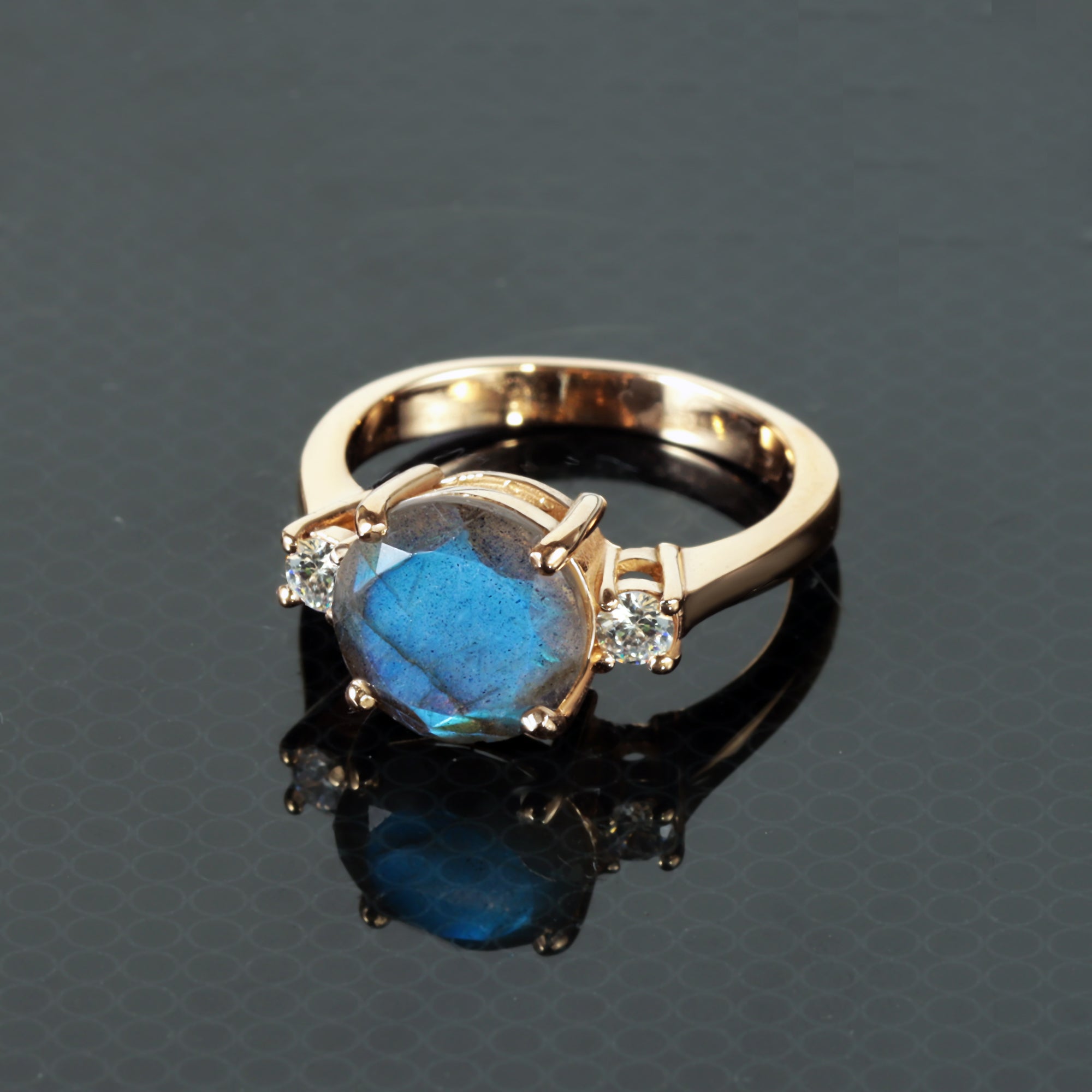 Round Labradorite Statement Ring with Clear Quartz Accents - H.L.Jewelry