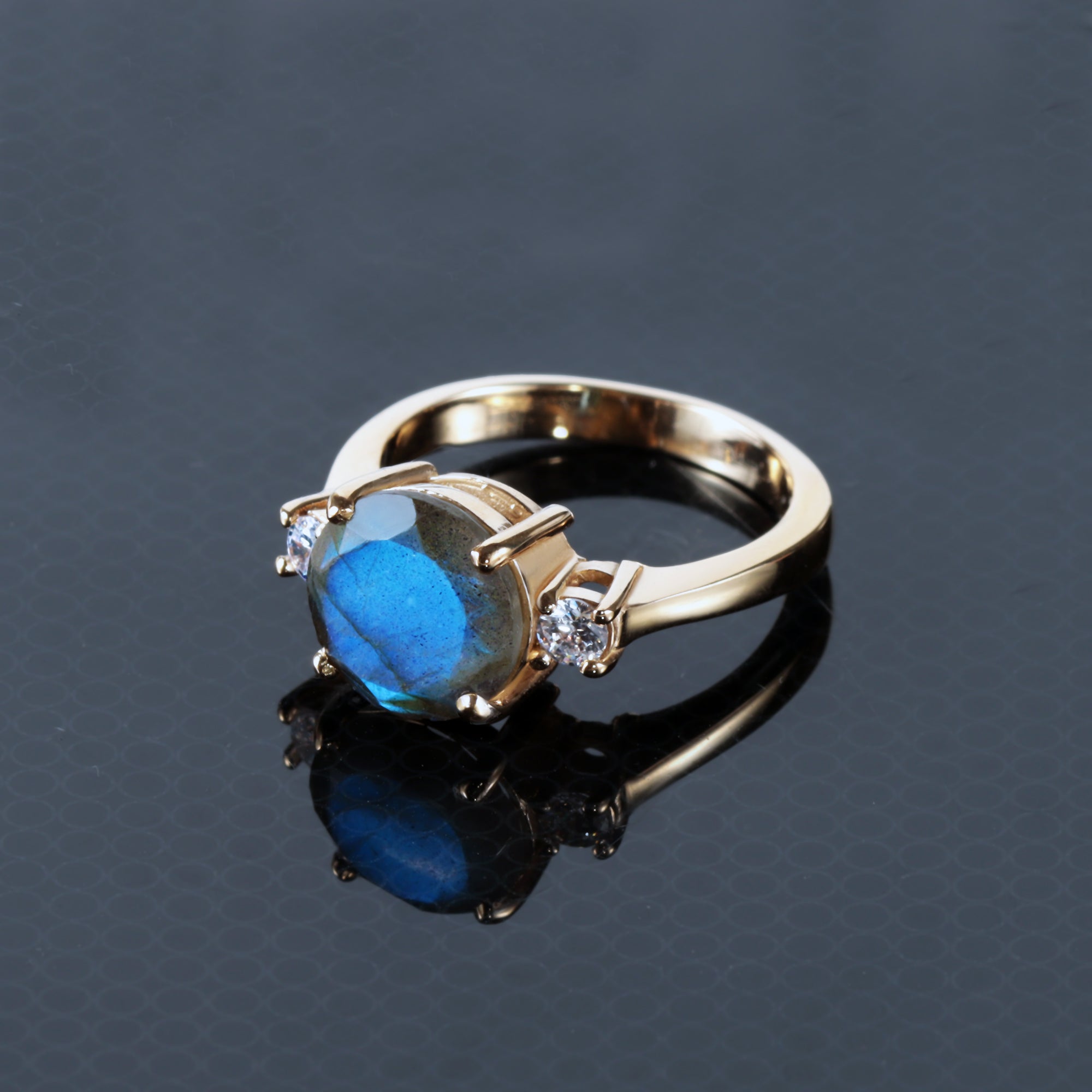 Round Labradorite Statement Ring with Clear Quartz Accents - H.L.Jewelry