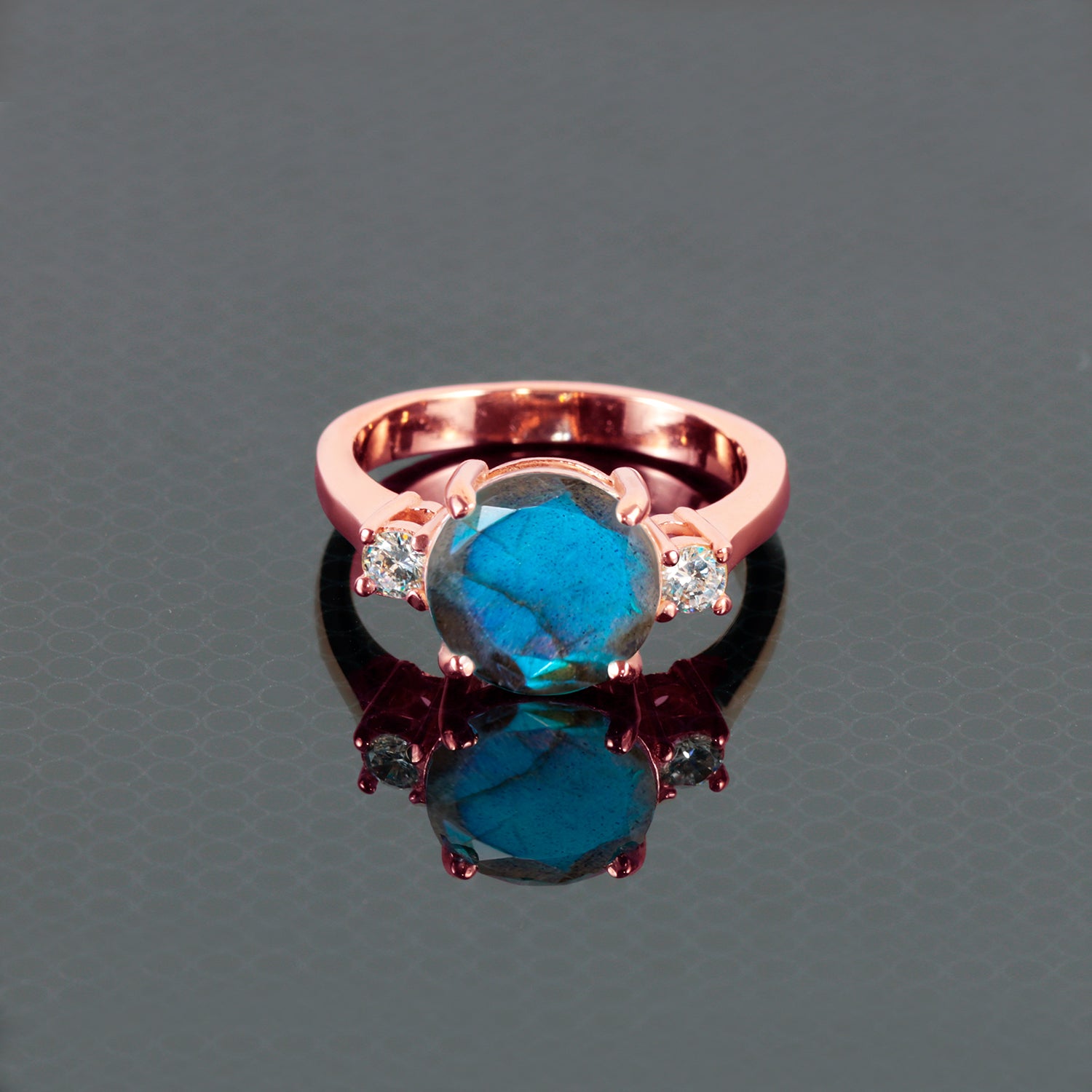 Round Labradorite Statement Ring with Clear Quartz Accents - H.L.Jewelry