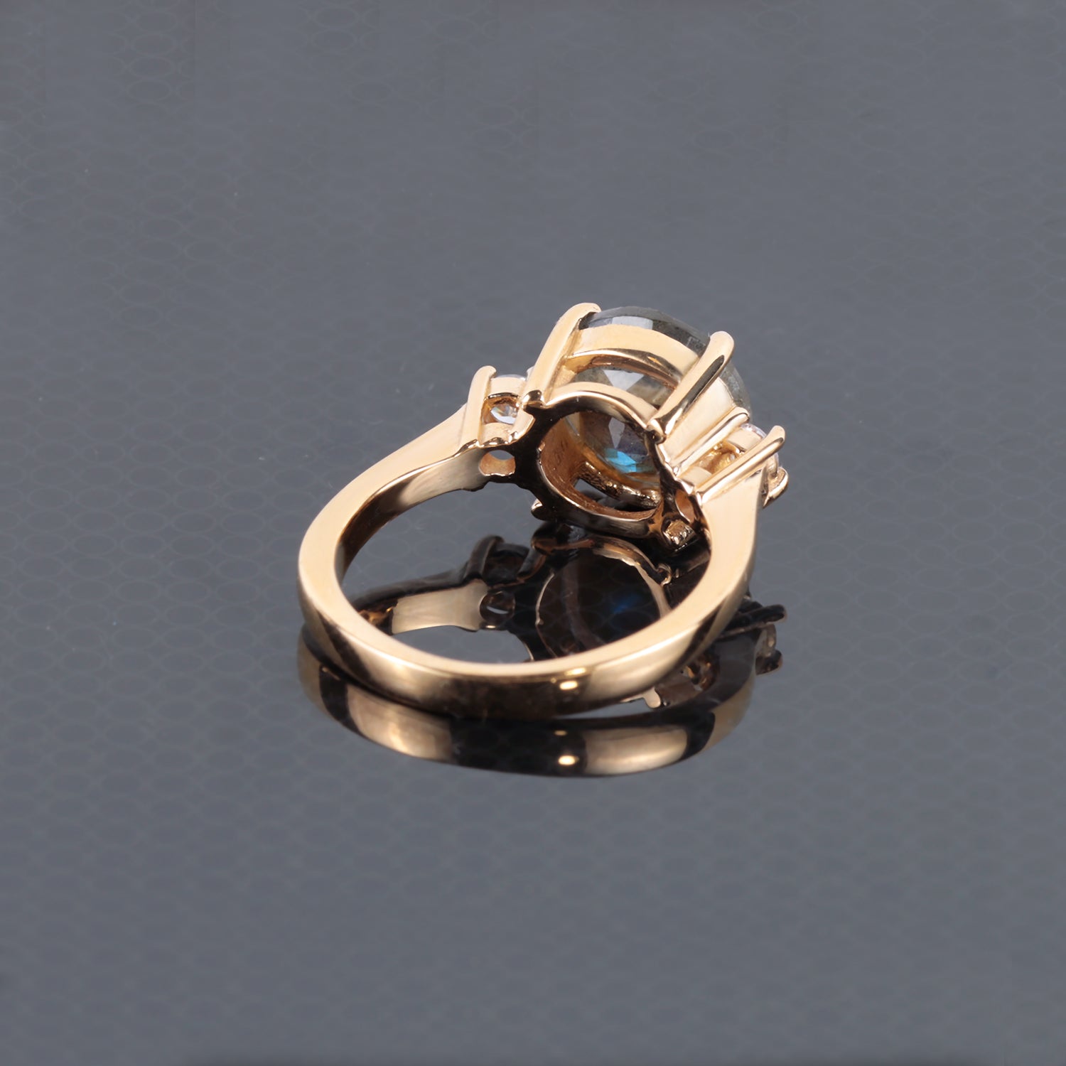 Round Labradorite Statement Ring with Clear Quartz Accents - H.L.Jewelry