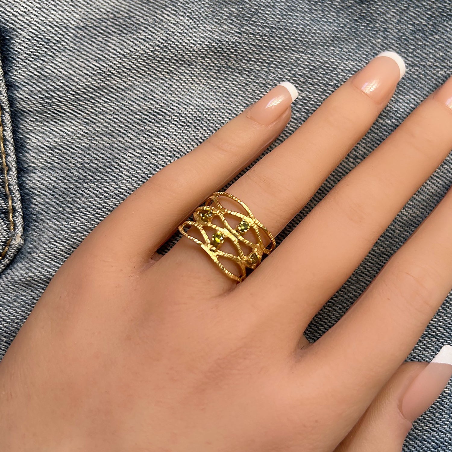 Round Peridot Four Stone Wide Hammered Band Ring - H.L.Jewelry