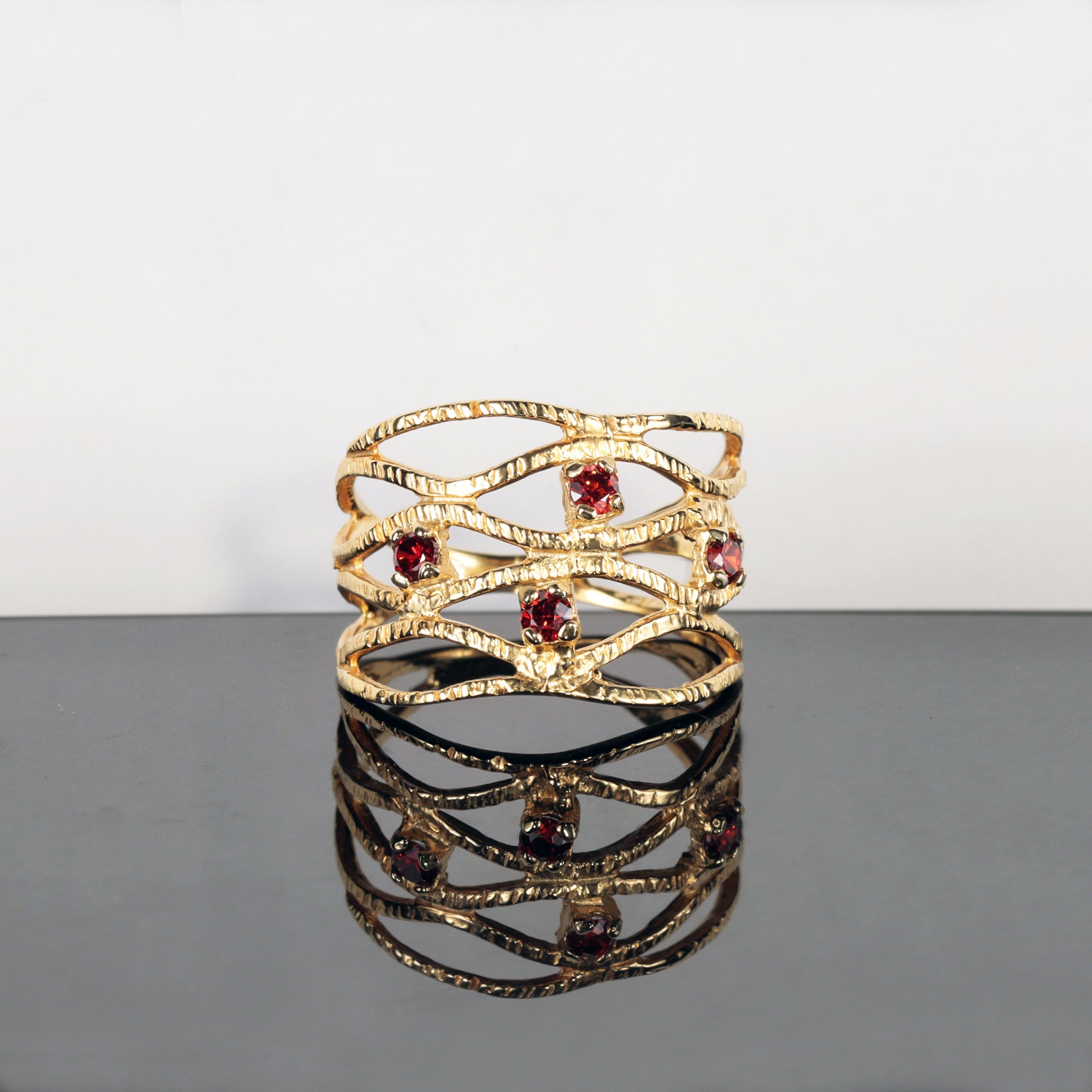Round Red Garnet Four Stone Wide Hammered Band Ring - H.L.Jewelry