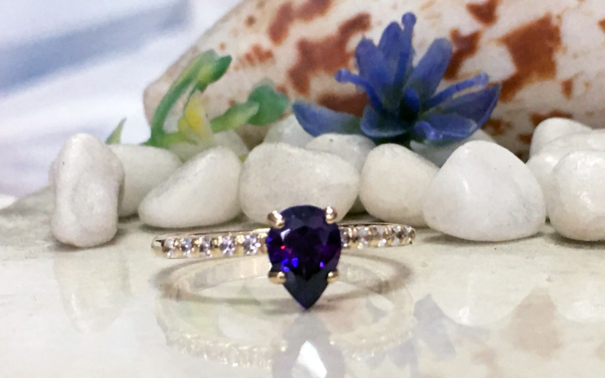 Purple Amethyst Ring - February Birthstone - Pear-Shaped Purple Amethyst Gemstone Ring with Clear Quartz Accents - H.L.Jewelry