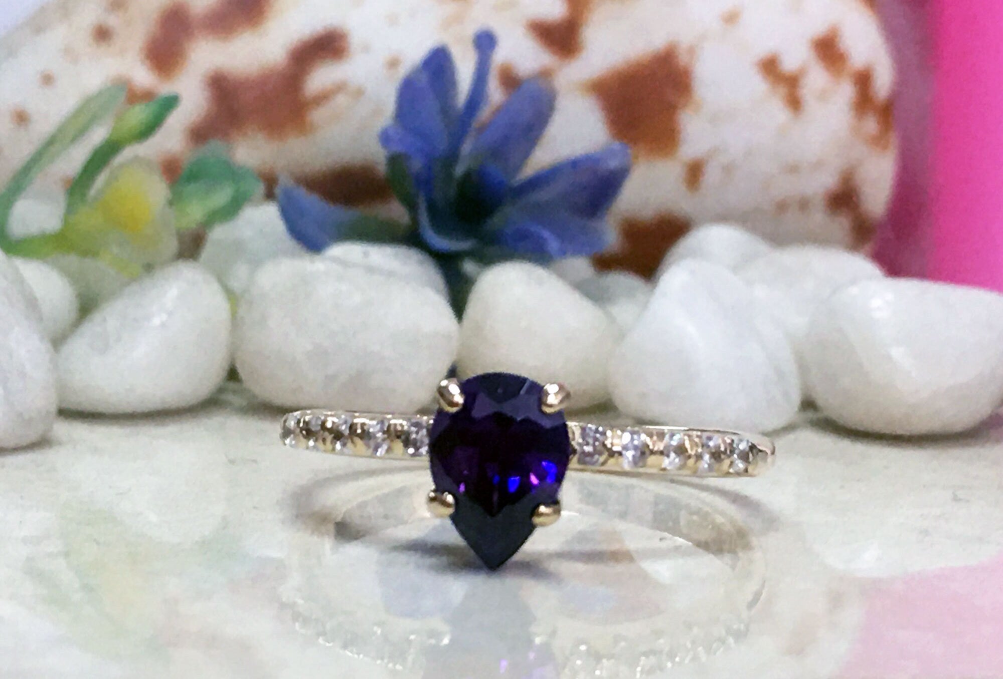 Purple Amethyst Ring - February Birthstone - Pear-Shaped Purple Amethyst Gemstone Ring with Clear Quartz Accents - H.L.Jewelry