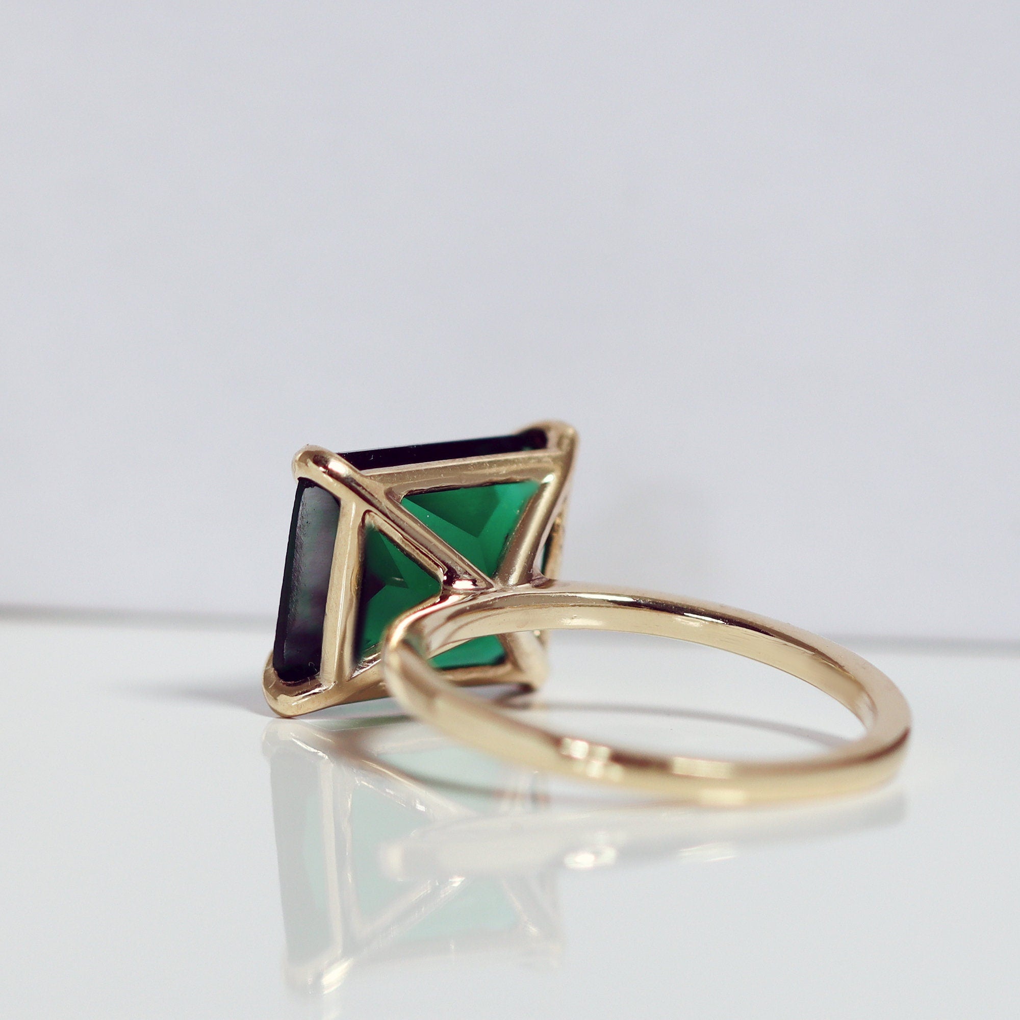 Emerald Ring - May Birthstone - Emerald Gemstone Horizontal Rectangular Shape Solitaire Ring - H.L.Jewelry