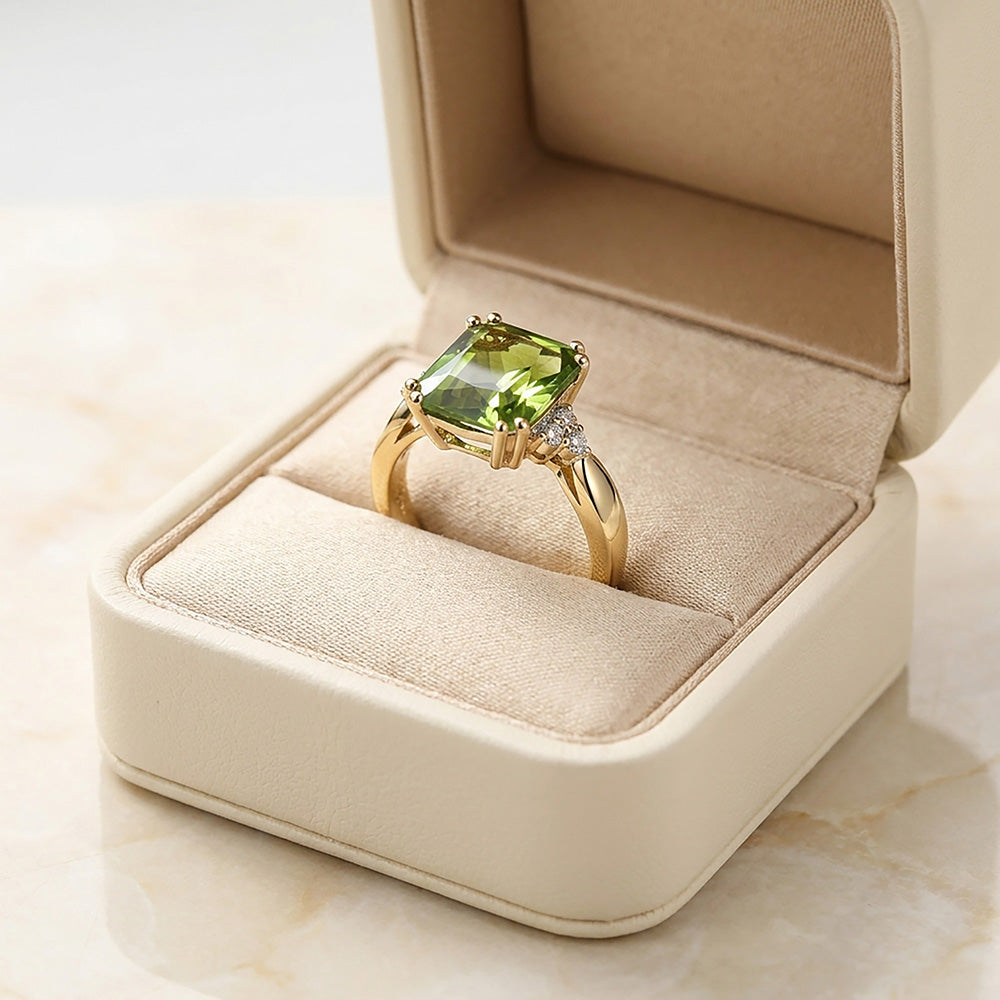 Statement-Ring aus achteckigem Peridot mit Akzenten aus klarem Quarz
