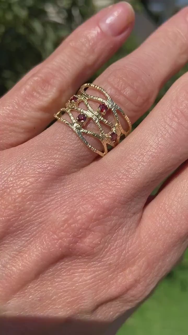 Red Garnet Ring - Gold Ring - January Birthstone - Simple Ring - Prong Ring - Hammered Ring - Wide Ring - Geometric Ring - Dainty Ring