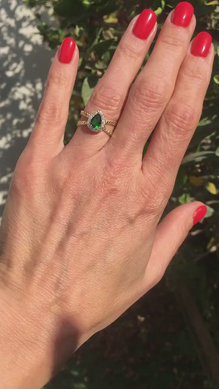 Emerald Ring - May Birthstone - Gold Ring - Gemstone Band - Statement Ring - Engagement Ring - Teardrop Ring - Cocktail Ring - Prong Ring