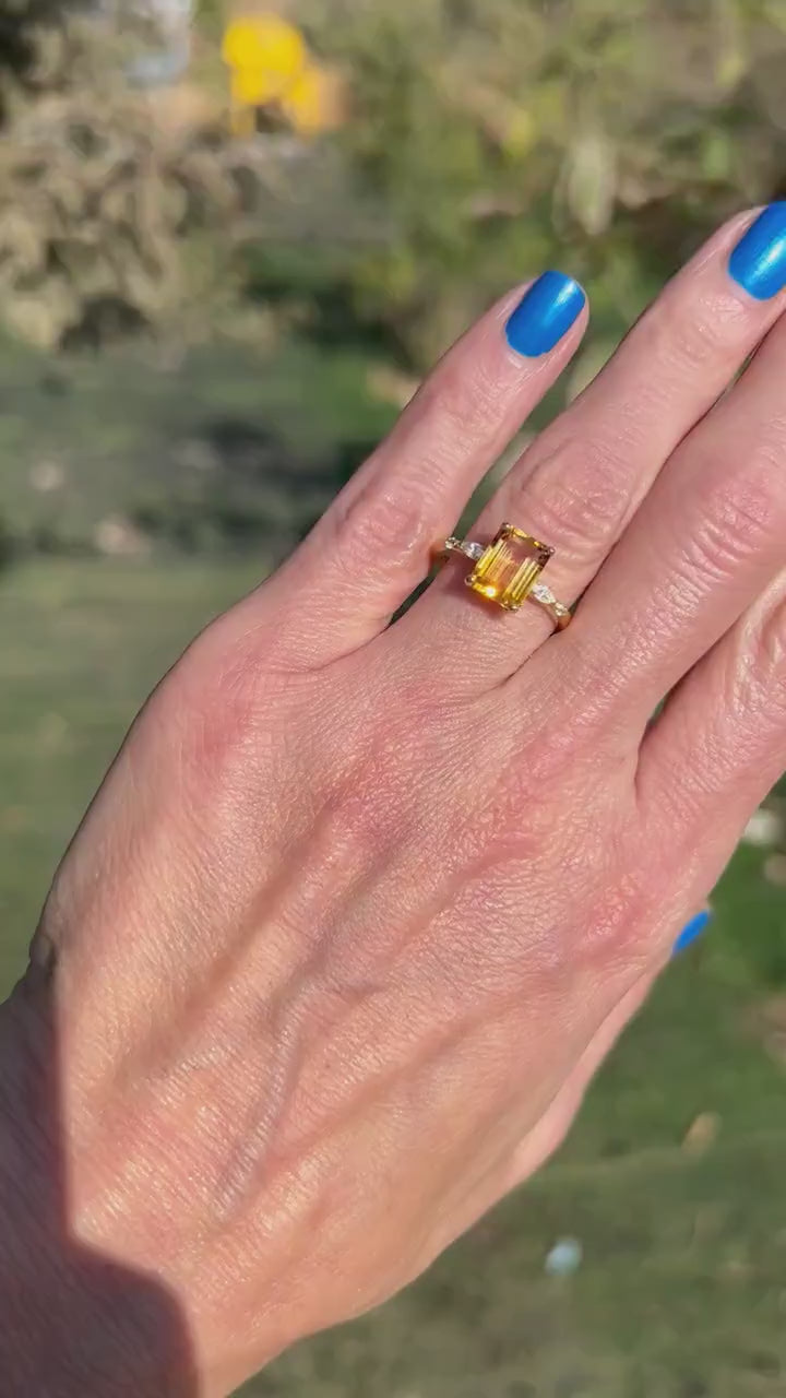 Citrine ring - November Birthstone Jewelry - Statement Ring - Gold Ring - Engagement Ring - Rectangle Ring - Cocktail Ring