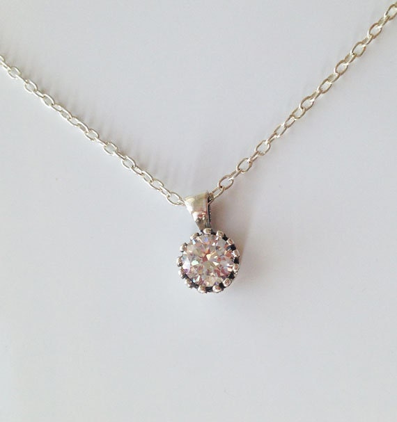April Birthstone Clear Quartz Round Crown Delicate Chain Necklace - H.L.Jewelry