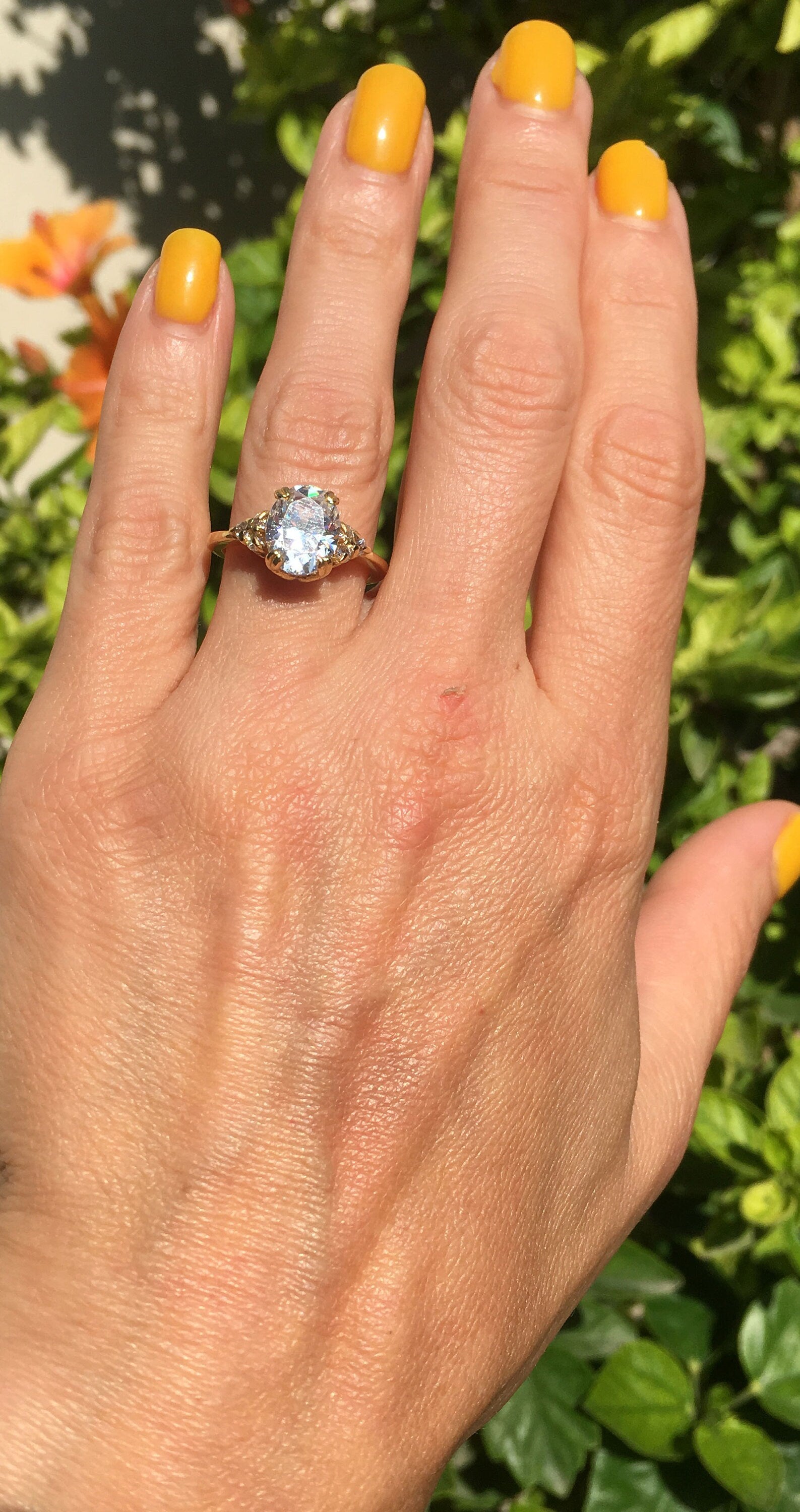 April Birthstone Oval Clear Quartz Gemstone Engagement Ring - H.L.Jewelry