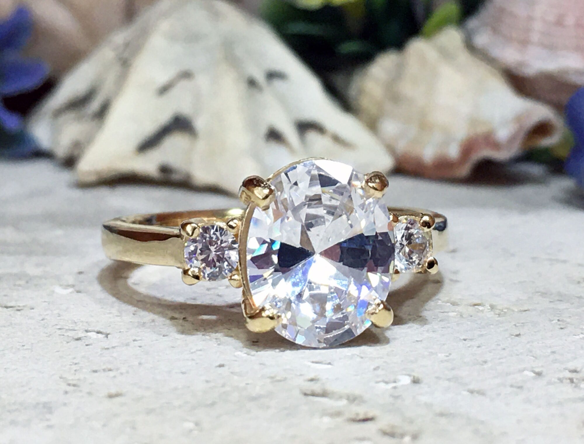 April Birthstone Oval Clear Quartz Gemstone Engagement Ring - H.L.Jewelry