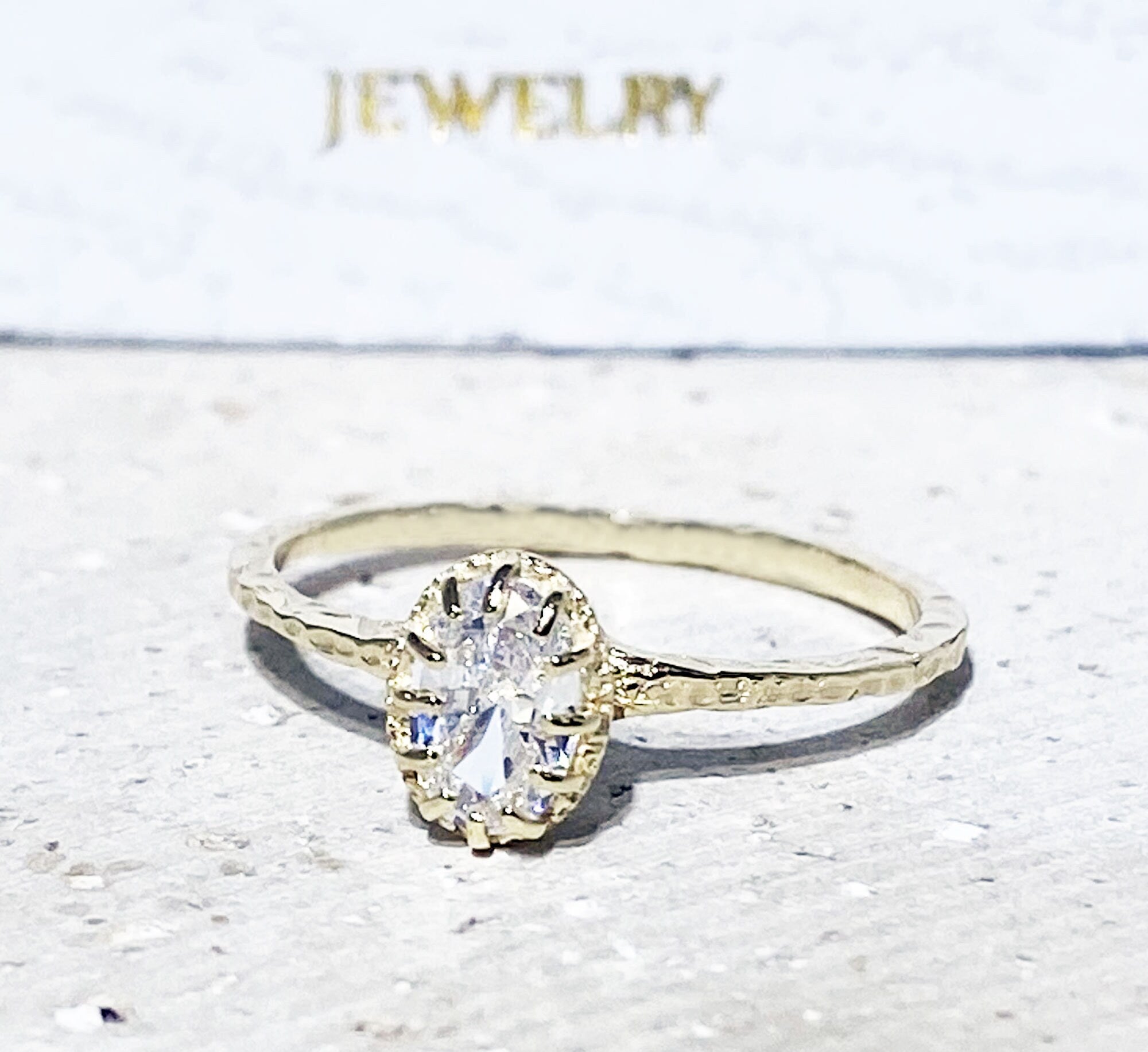 April Birthstone Oval Clear Quartz Simple Hammered Band Ring - H.L.Jewelry