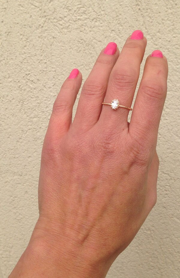 April Birthstone Oval Clear Quartz Simple Hammered Band Ring - H.L.Jewelry