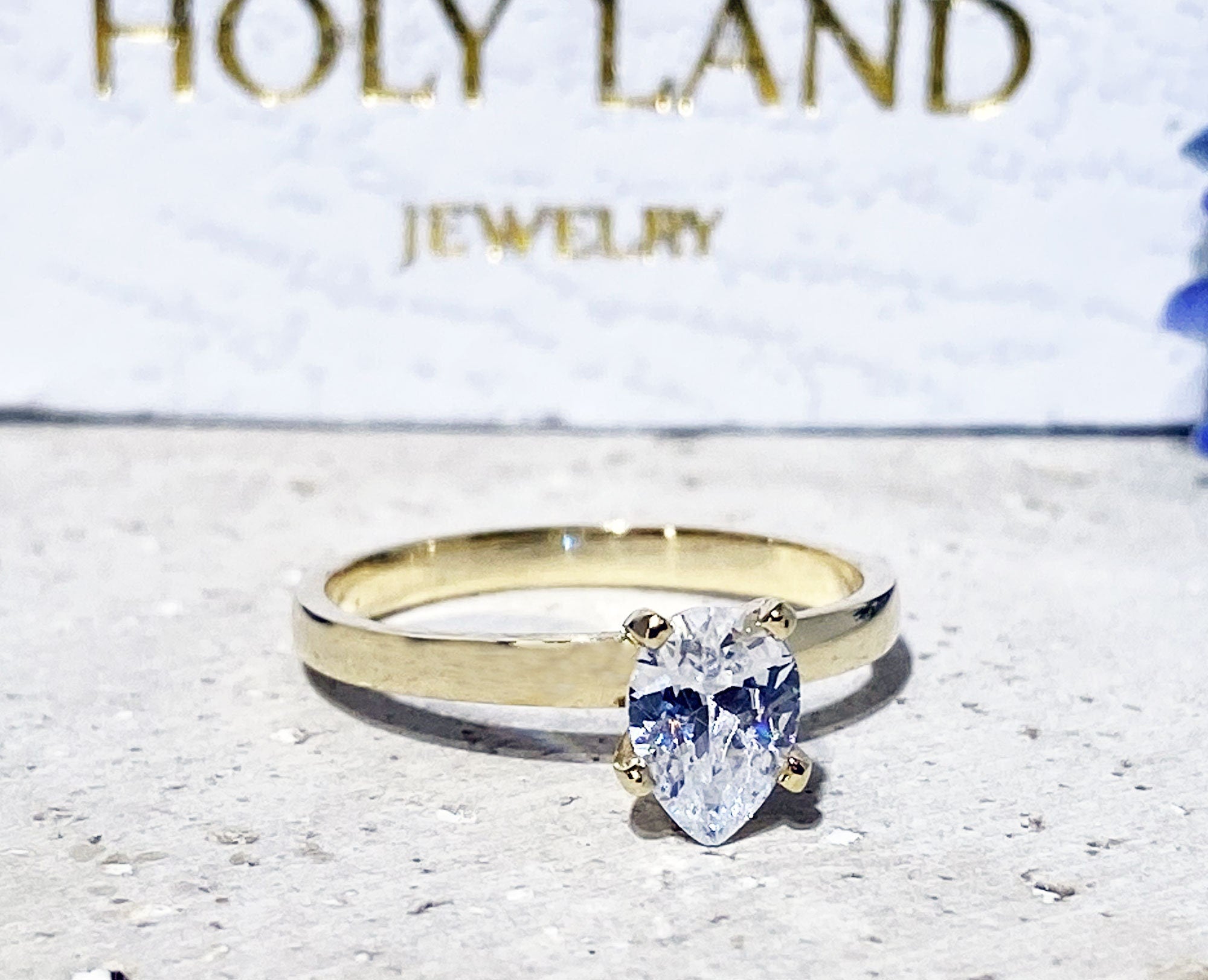 April Birthstone Pear-Shaped Clear Quartz Gemstone Simple Solitaire Ring - H.L.Jewelry