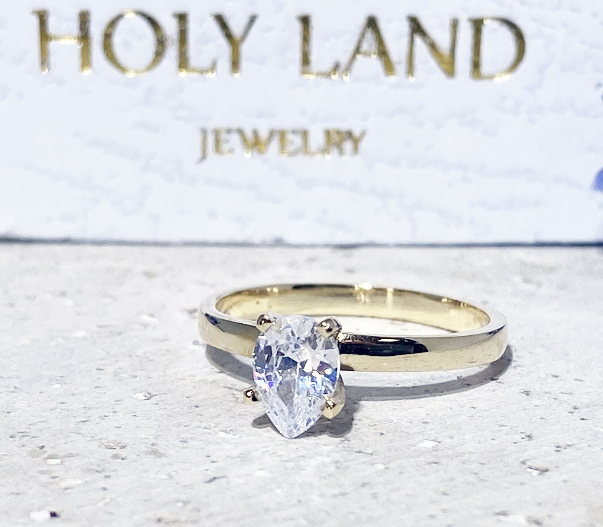 April Birthstone Pear-Shaped Clear Quartz Gemstone Simple Solitaire Ring - H.L.Jewelry