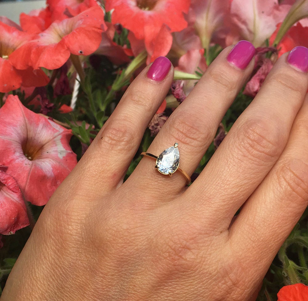 April Birthstone Pear-Shaped Clear Quartz Lace Setting Ring - H.L.Jewelry