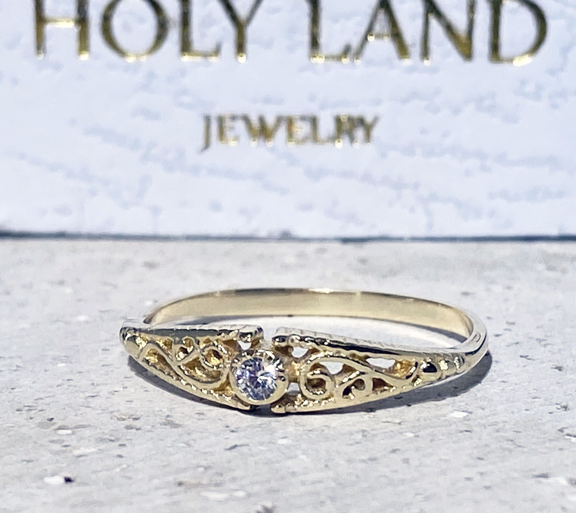 April Birthstone Round Clear Quartz Delicate Lace Ring - H.L.Jewelry