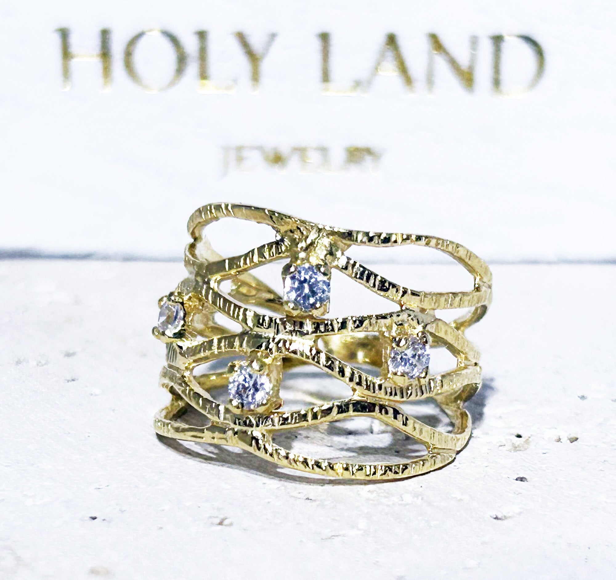 April Birthstone Round Clear Quartz Four Stone Wide Hammered Band Ring - H.L.Jewelry