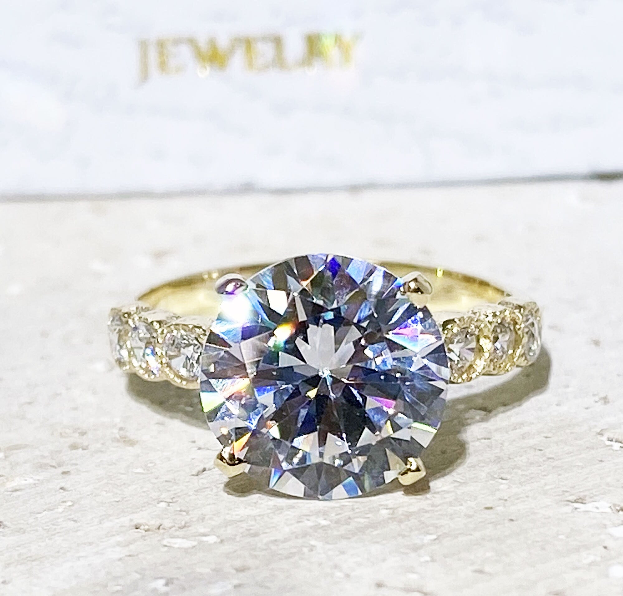 April Birthstone Round Clear Quartz Gemstone Engagement Ring - H.L.Jewelry