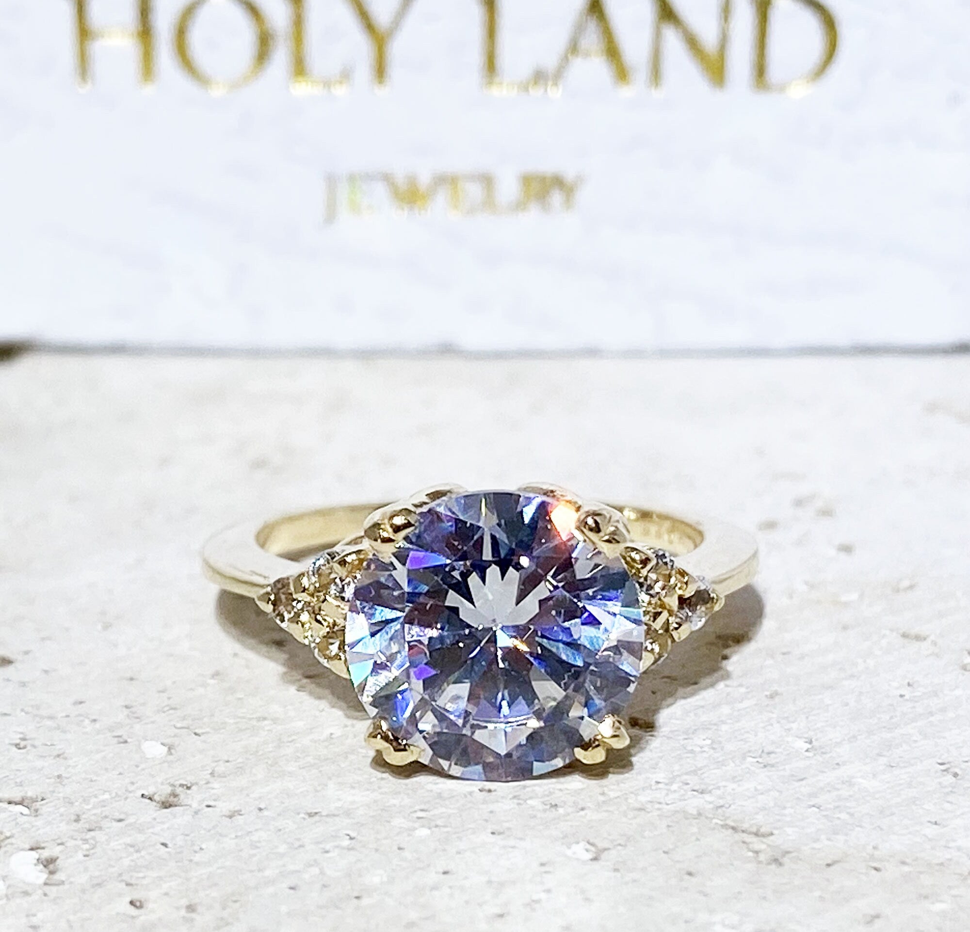 April Birthstone Round Clear Quartz Gemstone Engagement Ring - H.L.Jewelry