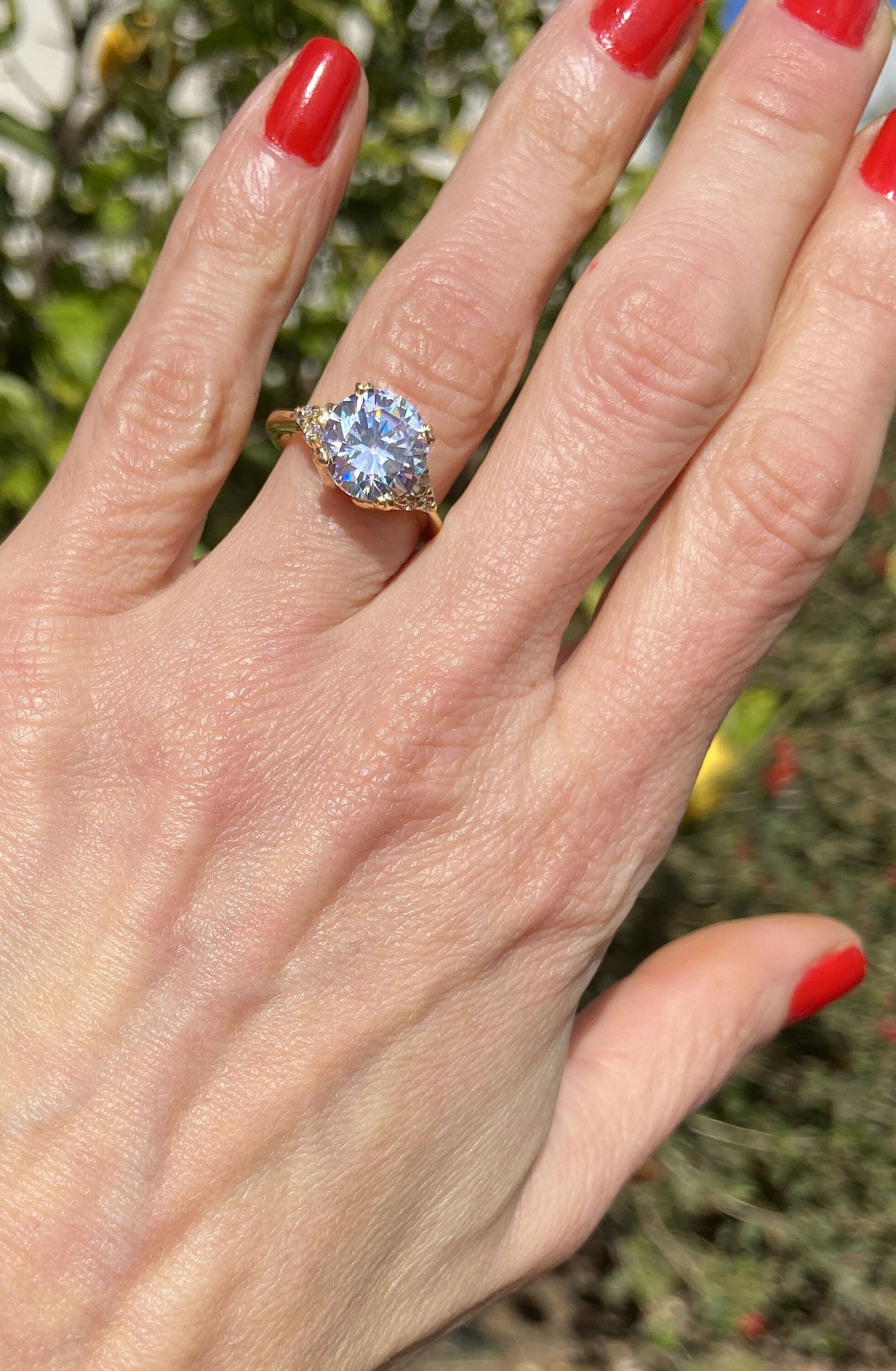 April Birthstone Round Clear Quartz Gemstone Engagement Ring - H.L.Jewelry