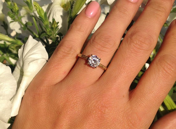 April Birthstone Round Clear Quartz Gemstone Simple Solitaire Ring - H.L.Jewelry