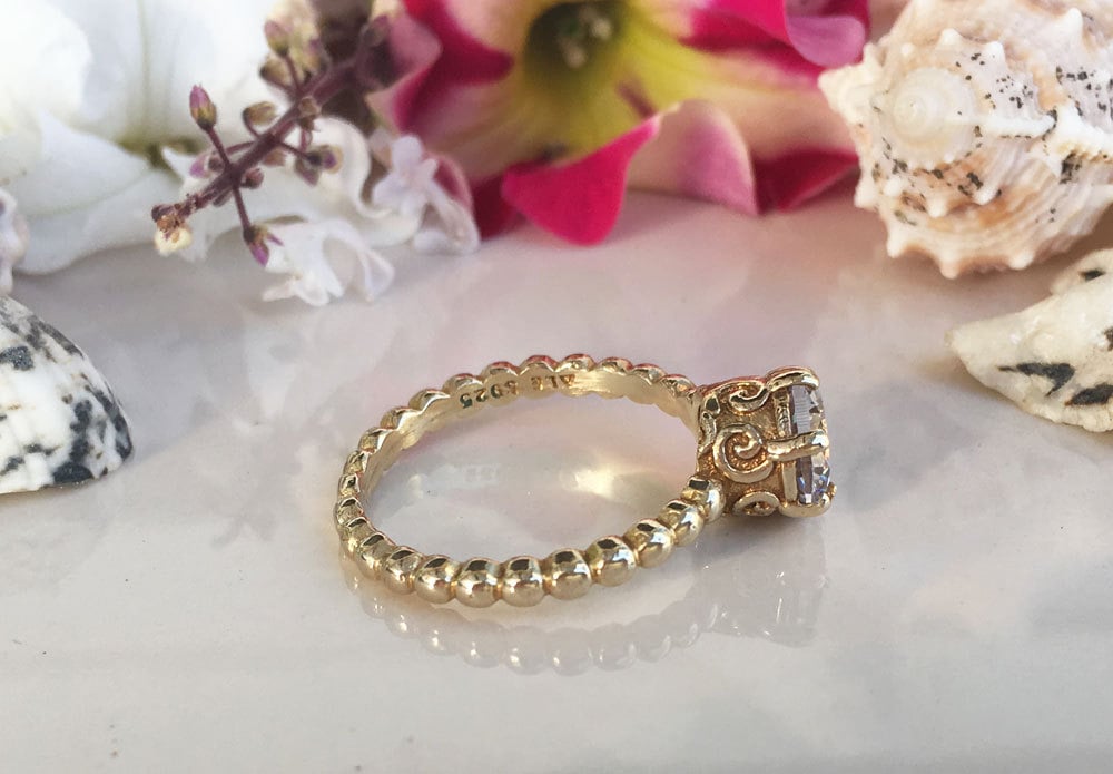 April Birthstone Round Clear Quartz Gemstone Vintage Beaded Band Ring - H.L.Jewelry