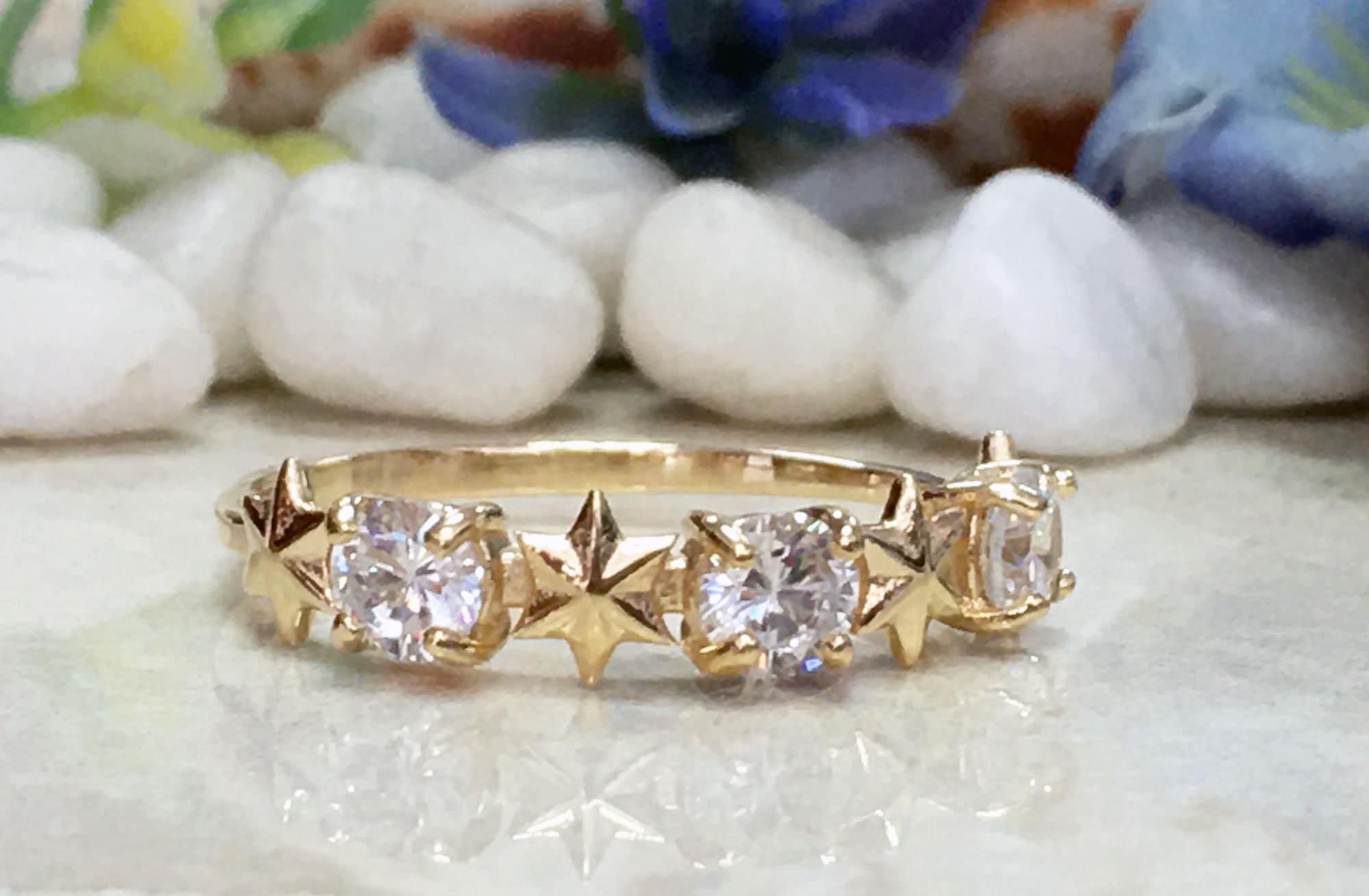 April Birthstone Round Clear Quartz Three Stone Ring with Star Accents - H.L.Jewelry