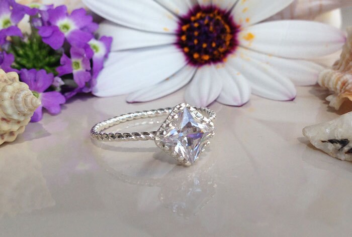 April Birthstone Square Clear Quartz Gemstone Simple Twist Band Ring - H.L.Jewelry