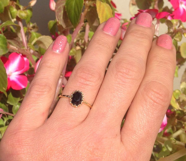 Black Onyx Oval Crown Simple Hammered Band Ring - H.L.Jewelry