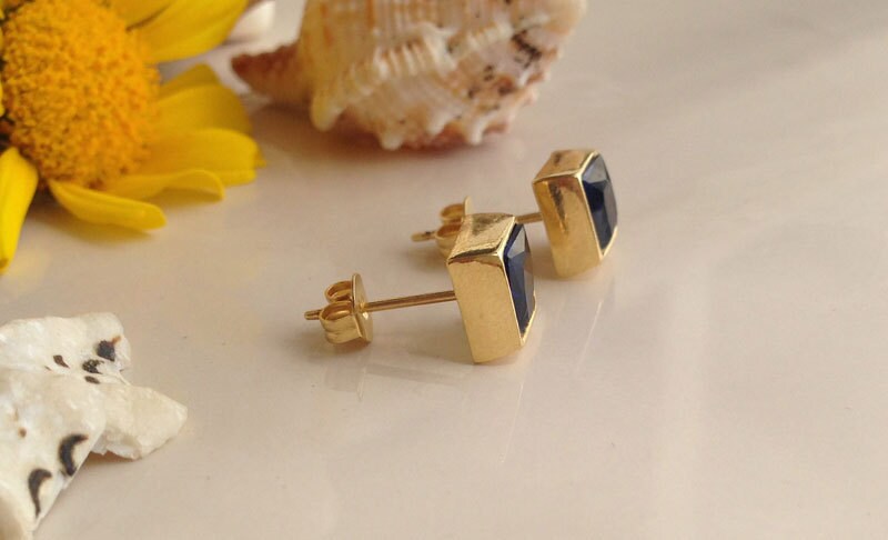 Blue Sapphire Earrings - September Birthstone Jewelry - Blue Sapphire Gemstone Simple Square Stud Earrings - H.L.Jewelry