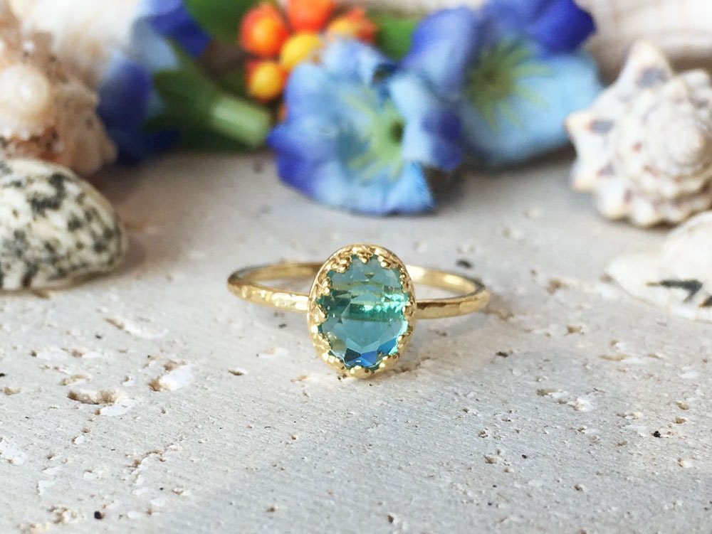 Blue Topaz Oval Crown Simple Hammered Band Ring - H.L.Jewelry