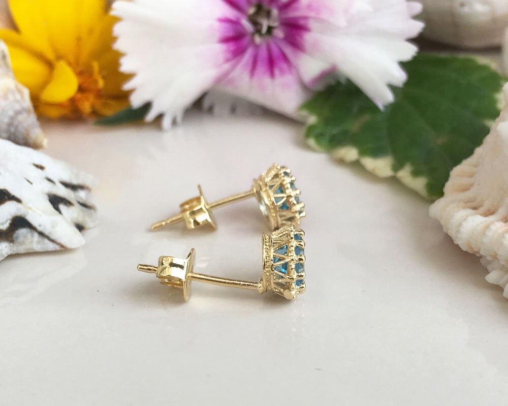 Blue Topaz Simple Round Stud Earrings - H.L.Jewelry