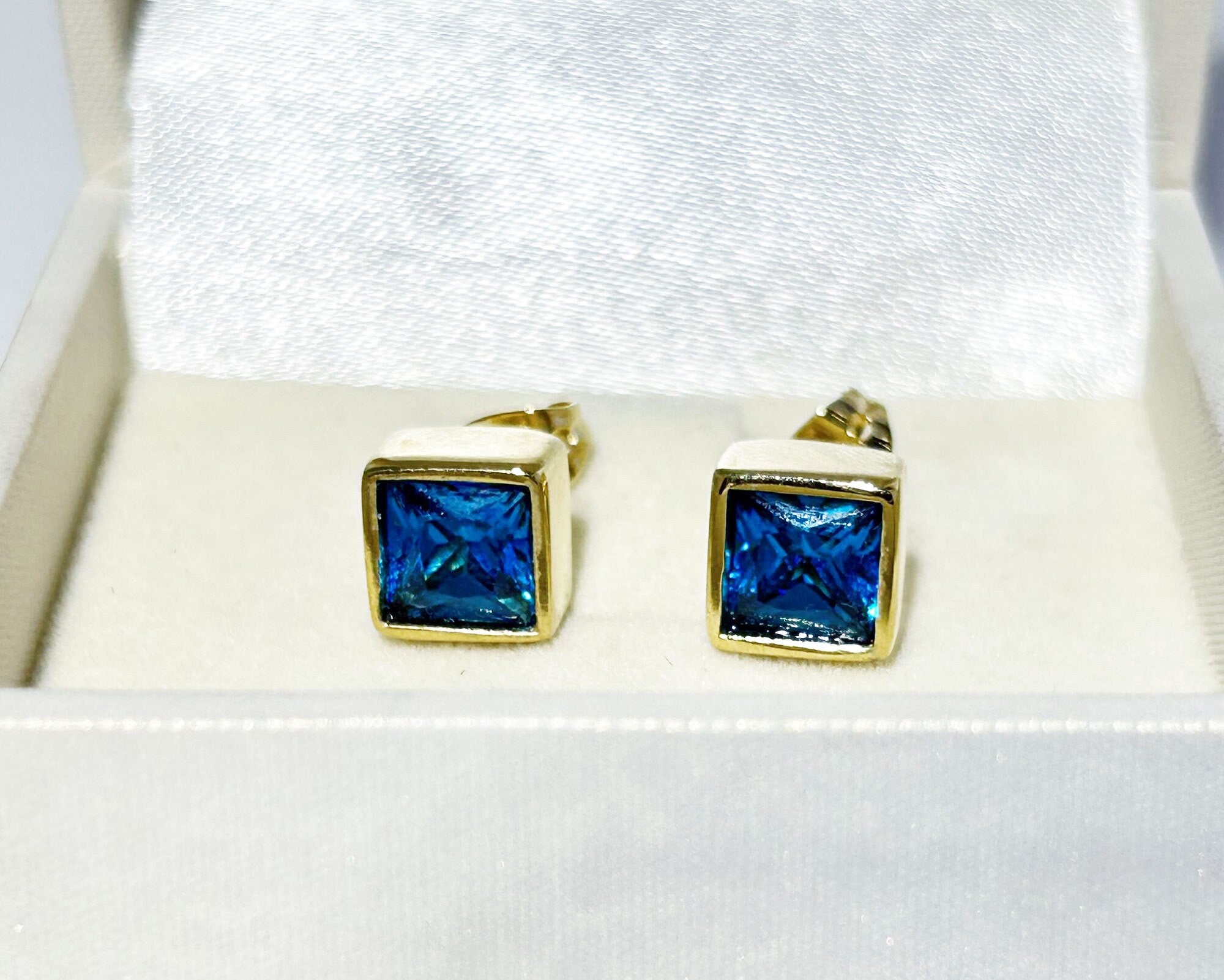 Blue Topaz Square Stone Simple Stud Earrings - H.L.Jewelry